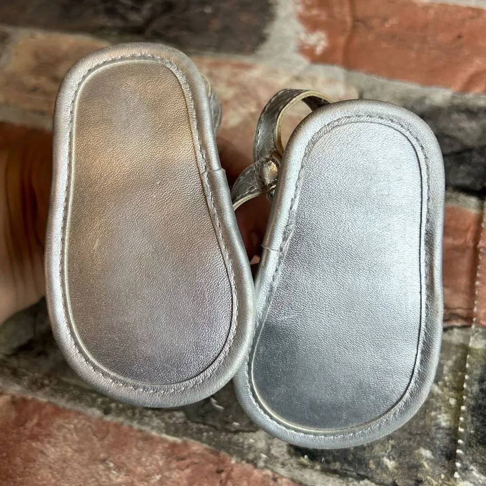 5 for $25🔥KoalaBaby Silver & Pink‎ Strappy Sandals Baby Size 2